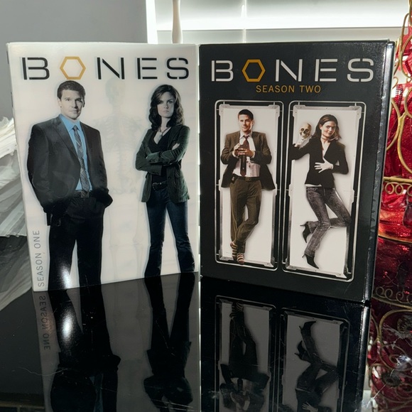 Bones: Season 1 & Season DVD Collection (The Complete First and Second Seasons) - Picture 1 of 3